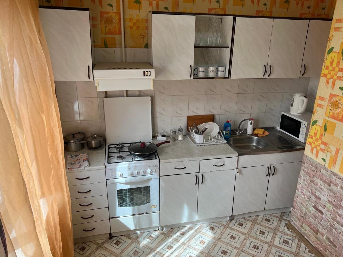 Apartment On Bukovinska Rivne Exterior photo